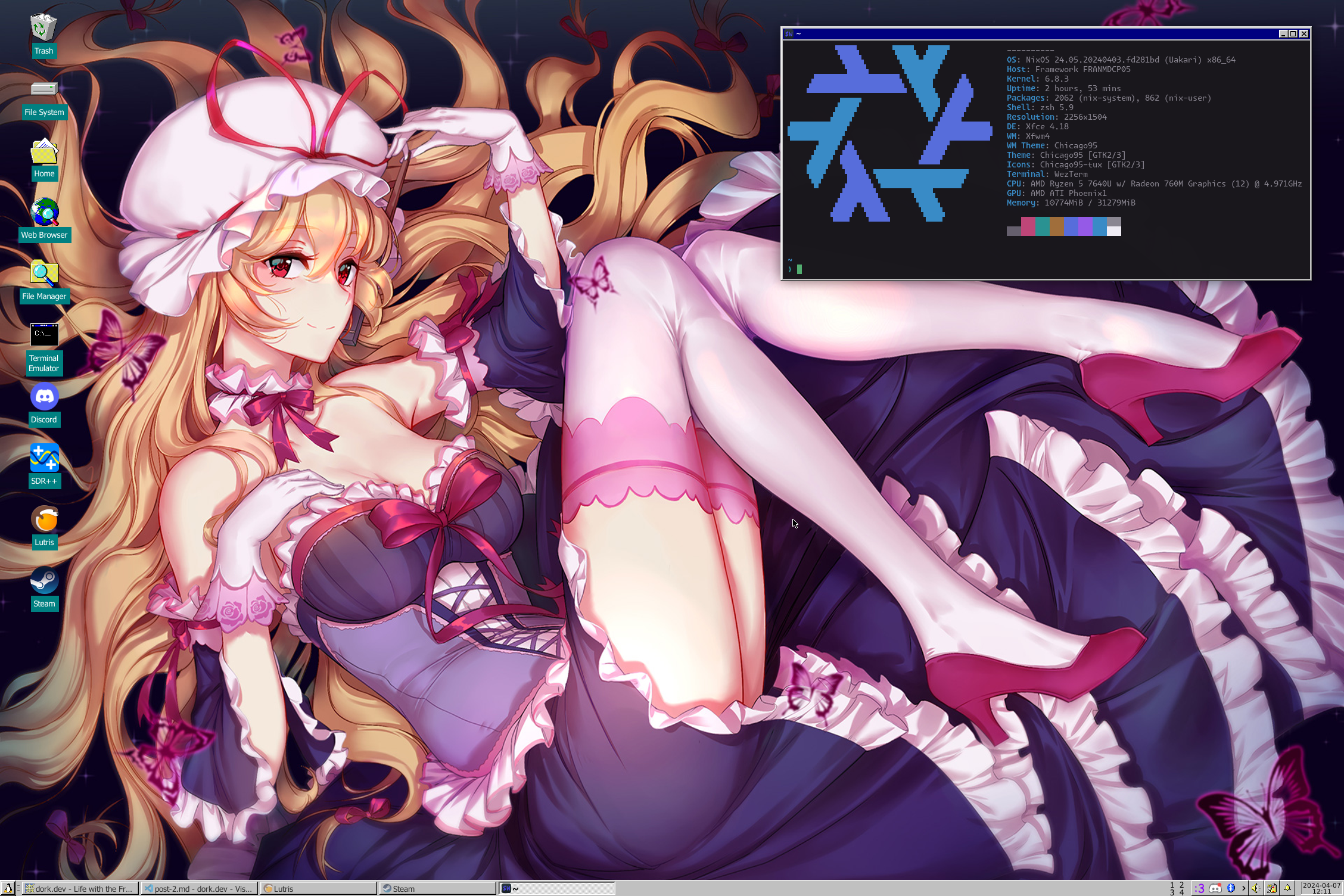 A picture of the desktop of my Framework, running XFCE with Chicago95 and konawall-py running.